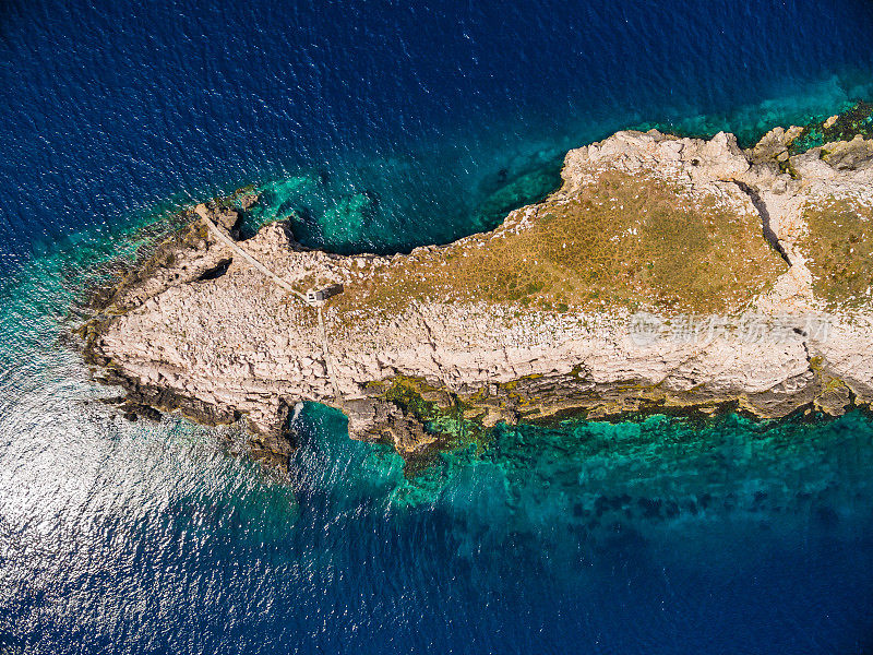 克罗地亚的Tajan Veli岛。无人机的高视角视角。